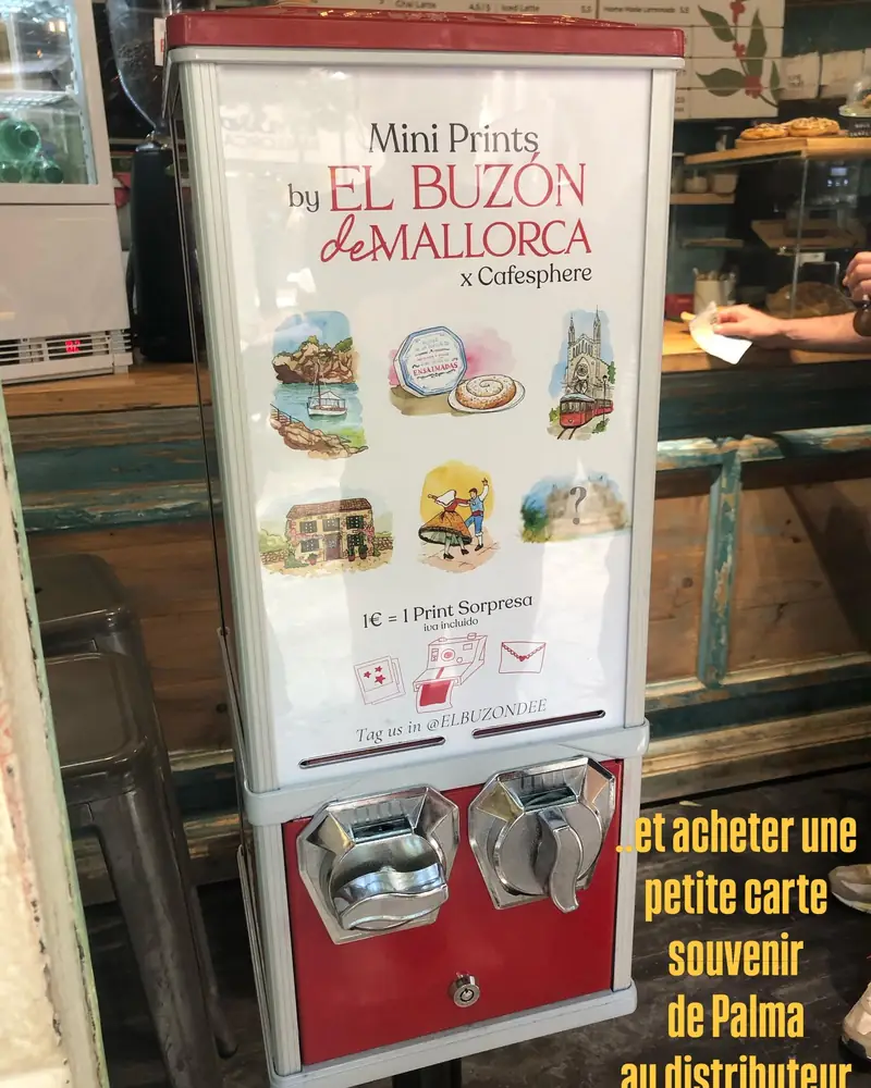 El buzón de Mallorca, En la entrada